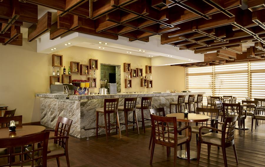 Coral Sea Holiday Resort - Lobby Bar