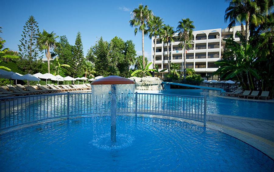 Atlantica Oasis Hotel - Pool scene