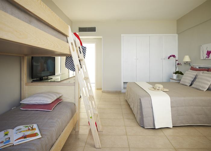 Atlantica Princess Hotel - Family Room Bunk Bed Inland View